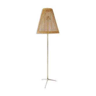 Floor lamp with sisal lampshade and claw foot