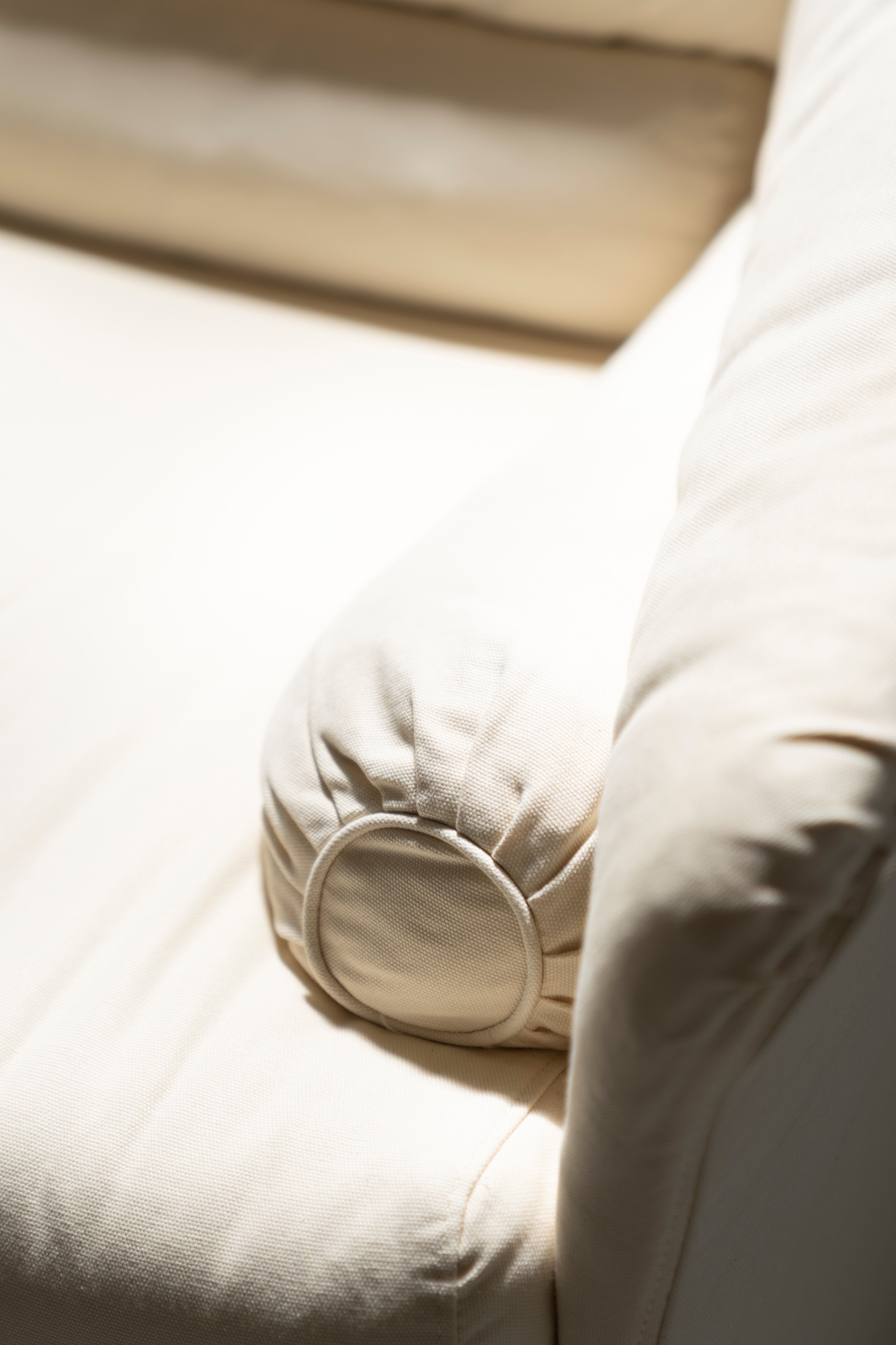 White sofa 2 places Molteni