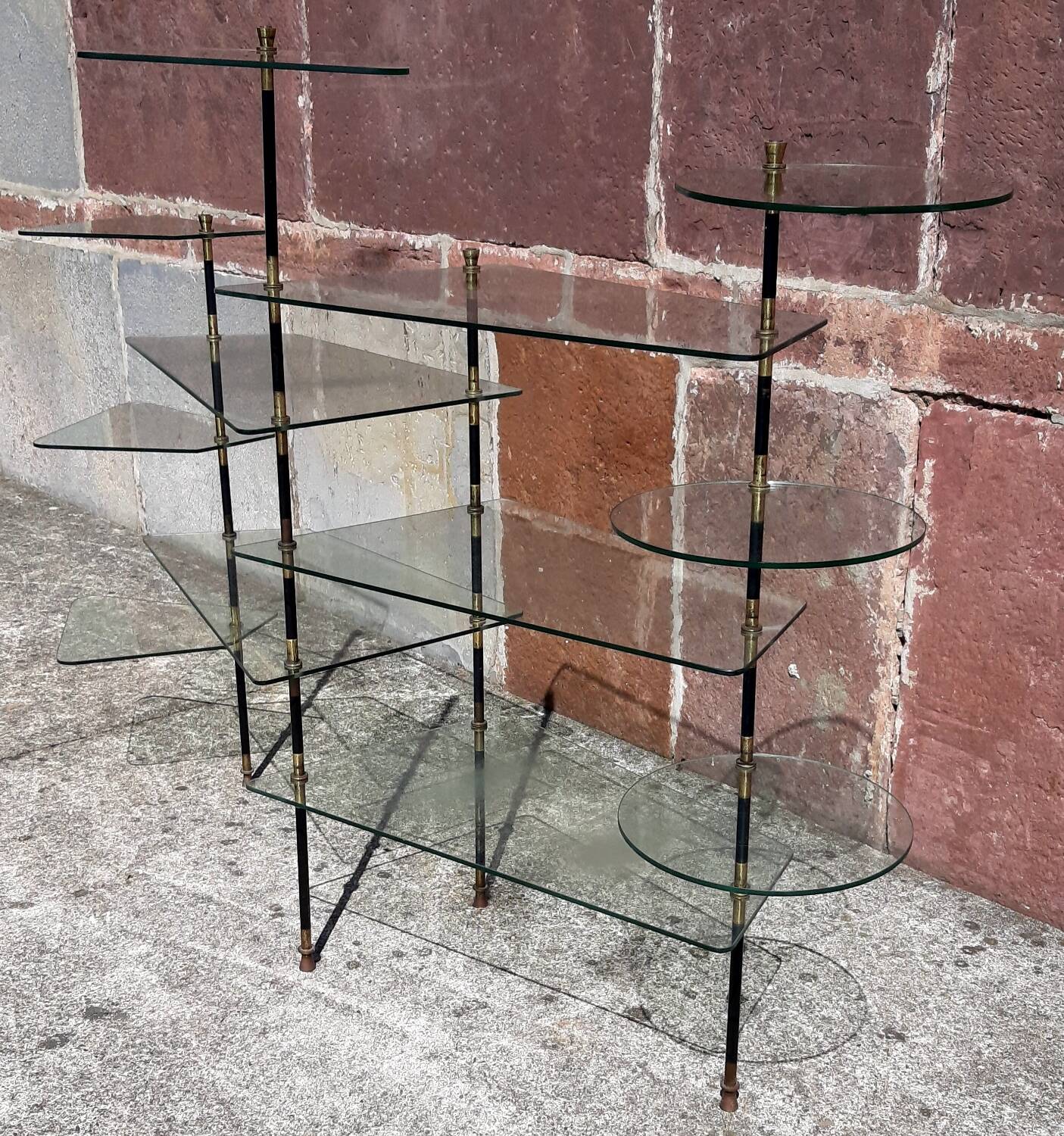 Glass display case (or counter). (1950s/60s)