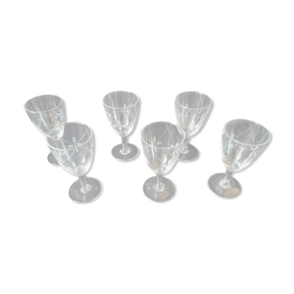 Ensemble de 6 verres anciens en cristal taillé pour porto ou vin blanc