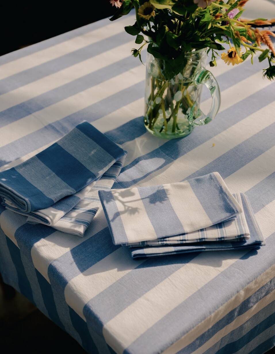 Set of 6 blue striped napkins