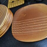 12 flat/asparagus plates from the 70s-80s