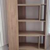 Expandable bookcase from the brand "Made"