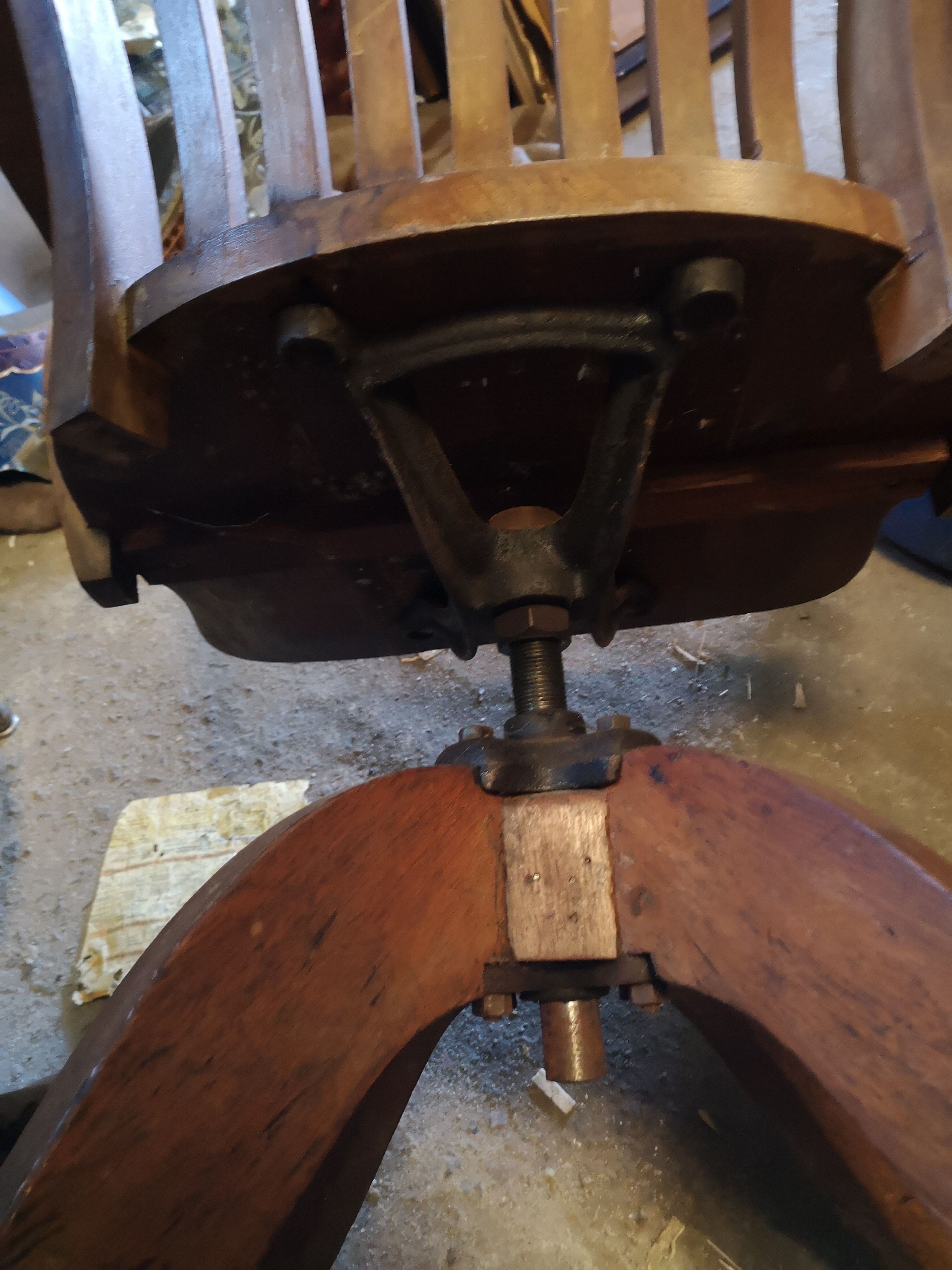 American screw armchair