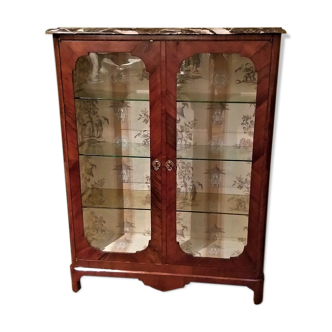 16th-style louis showcase