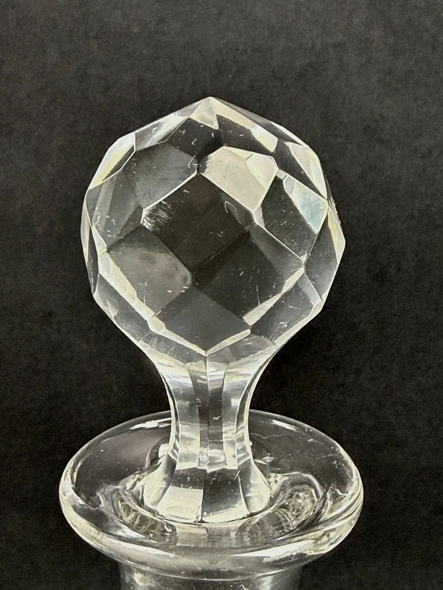Engraved crystal carafe from the late 19th to early 20th century.