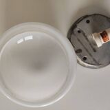 Applique murale demi-sphère en opaline blanche