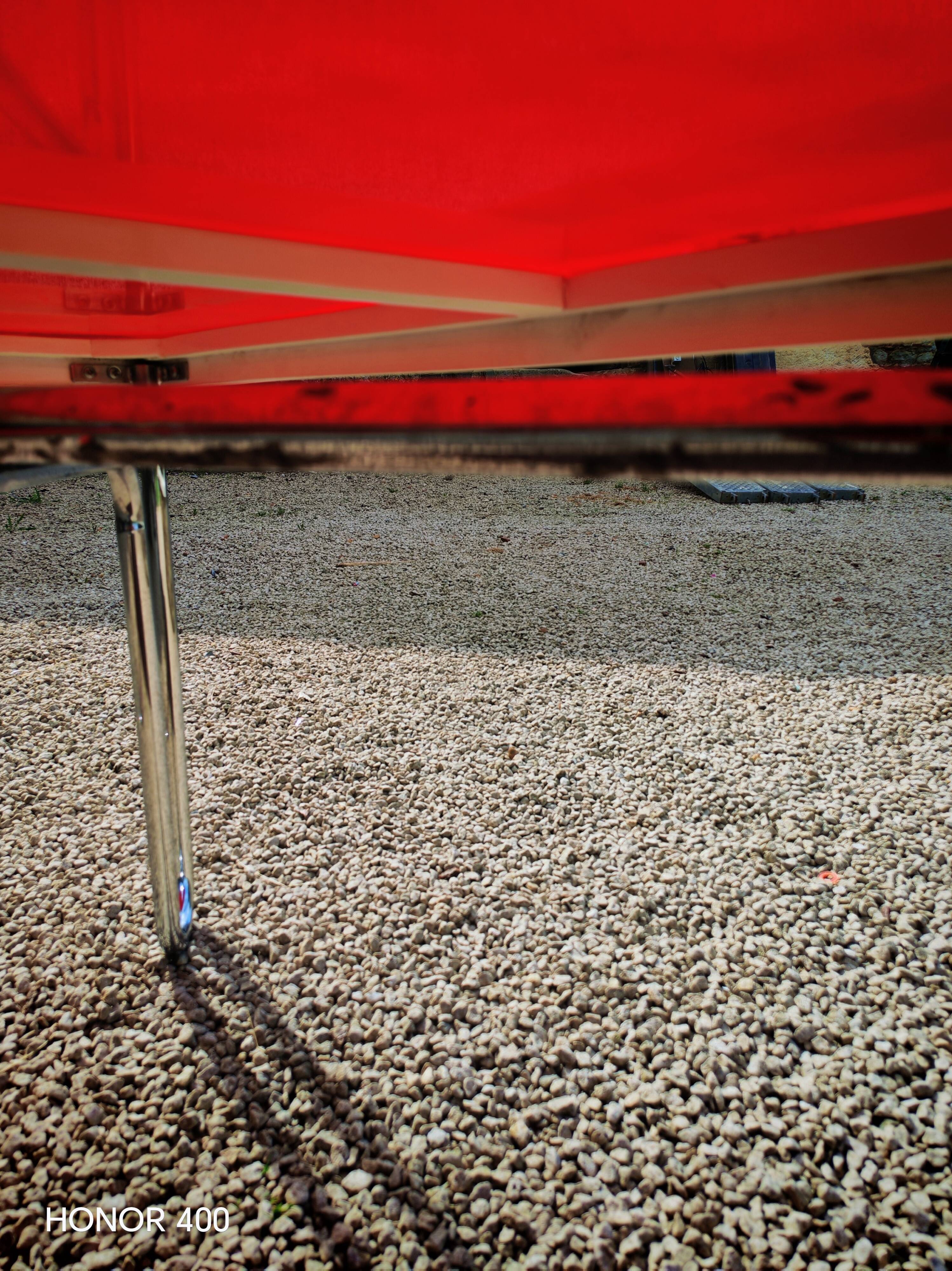 Table "floating" Space age 1970 Red Glass and Dove Tail - 140x80cm