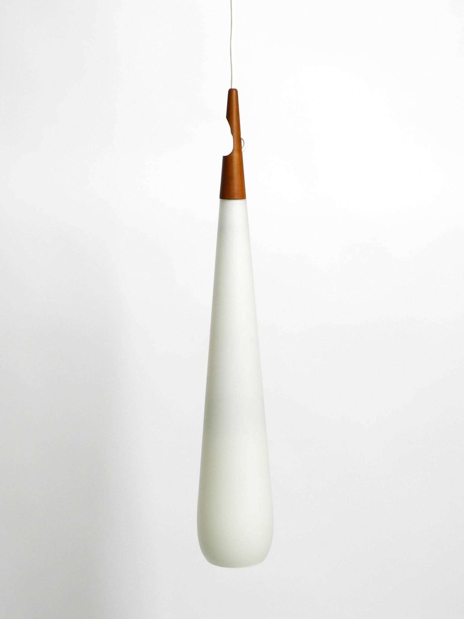 Rare Uno & Östen Kristiansson pendant lamp in opal glass and teak | Made by