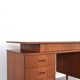 Bureau en teck des années 1960.