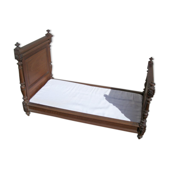 Doll bed