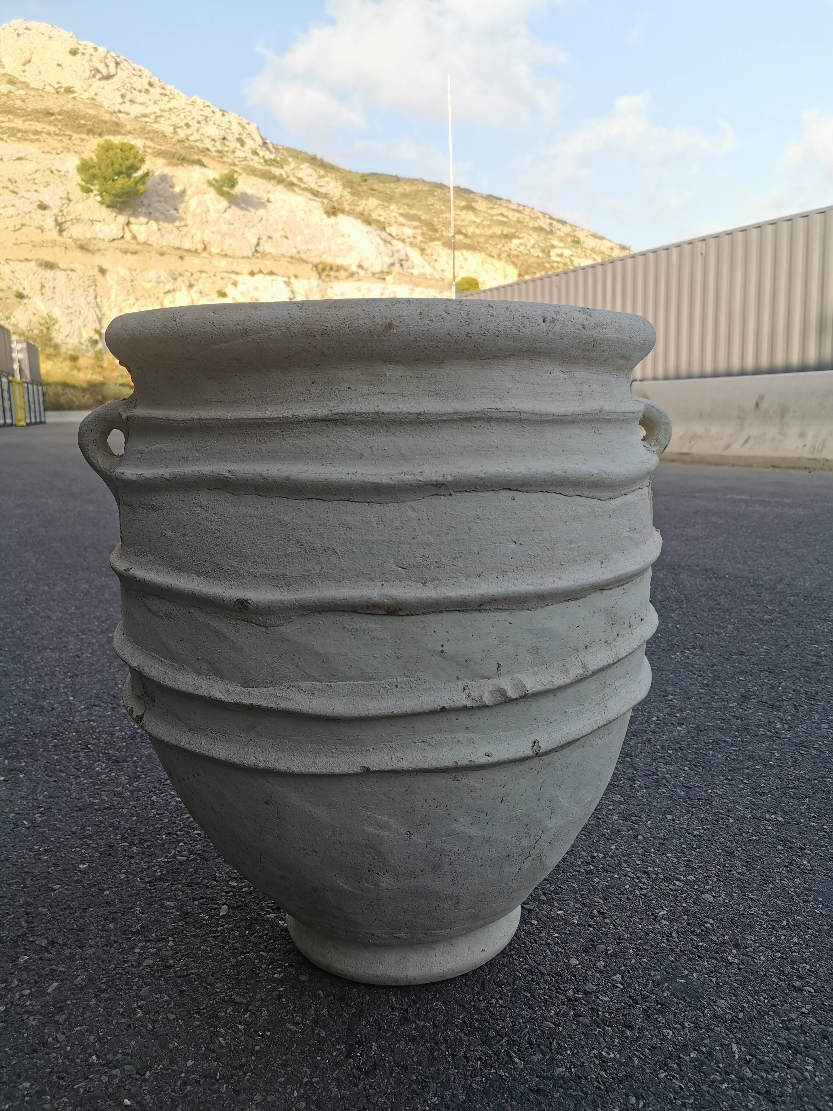Tamgroute terracotta jar