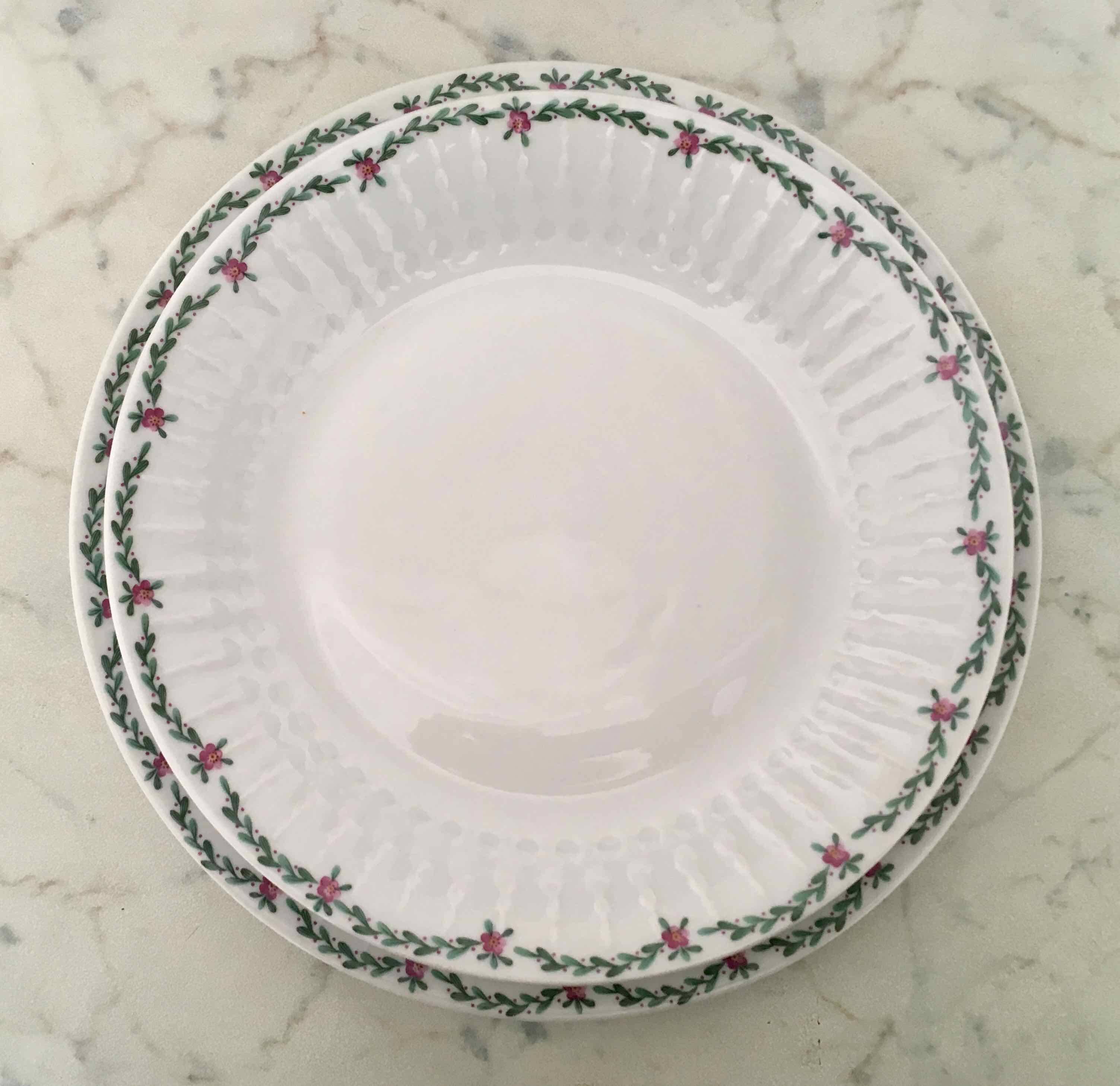 Plate service for 12 people 1970