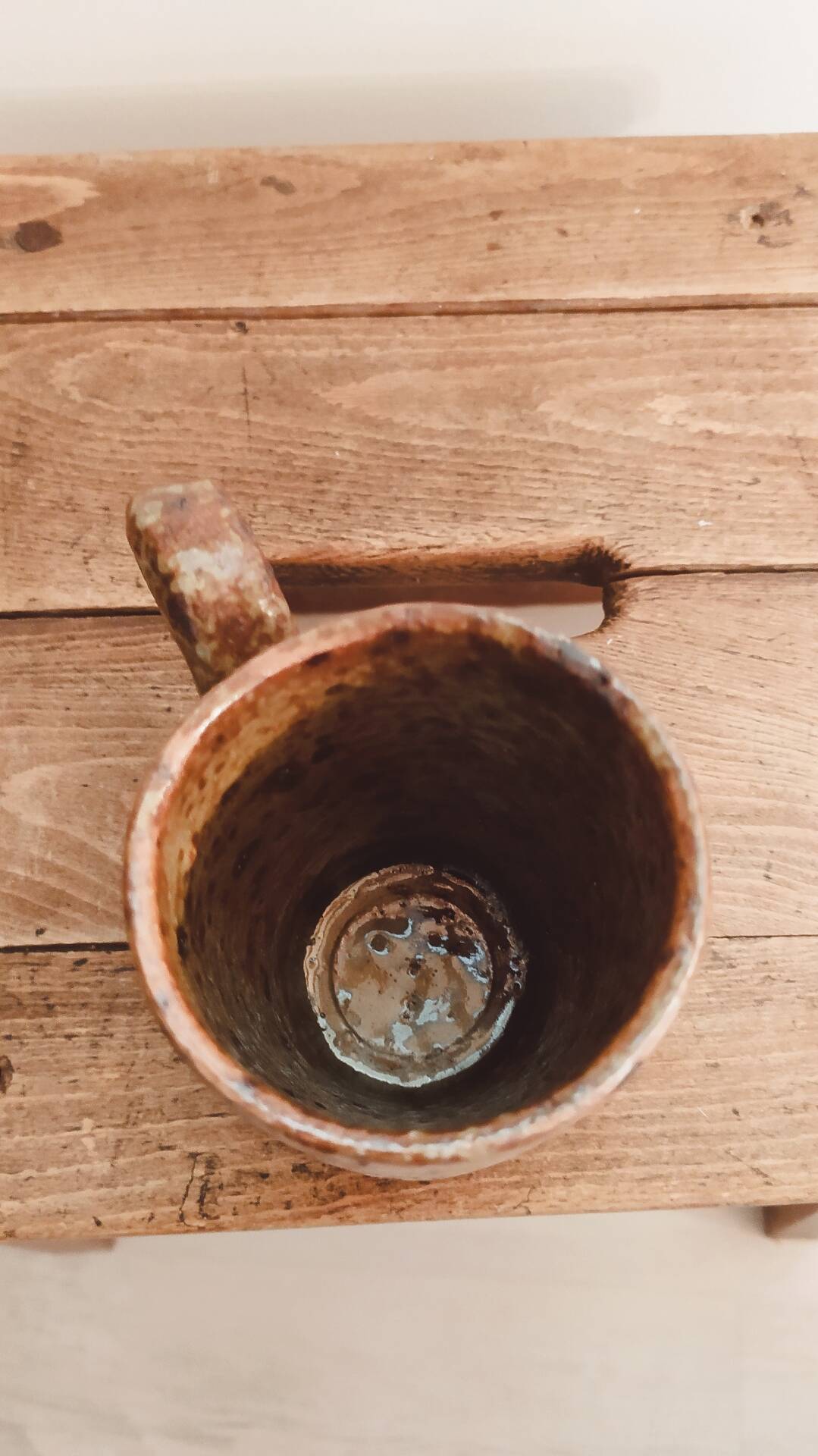Grand mug en grès pyrité vintage 
