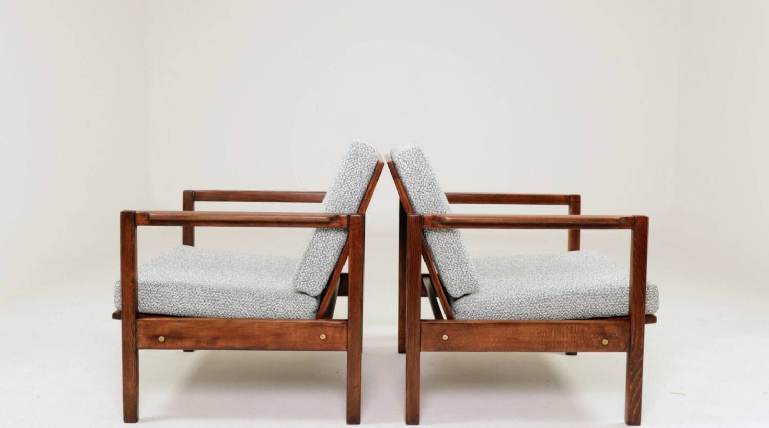 Paire de fauteuils des années 1970 moderniste design