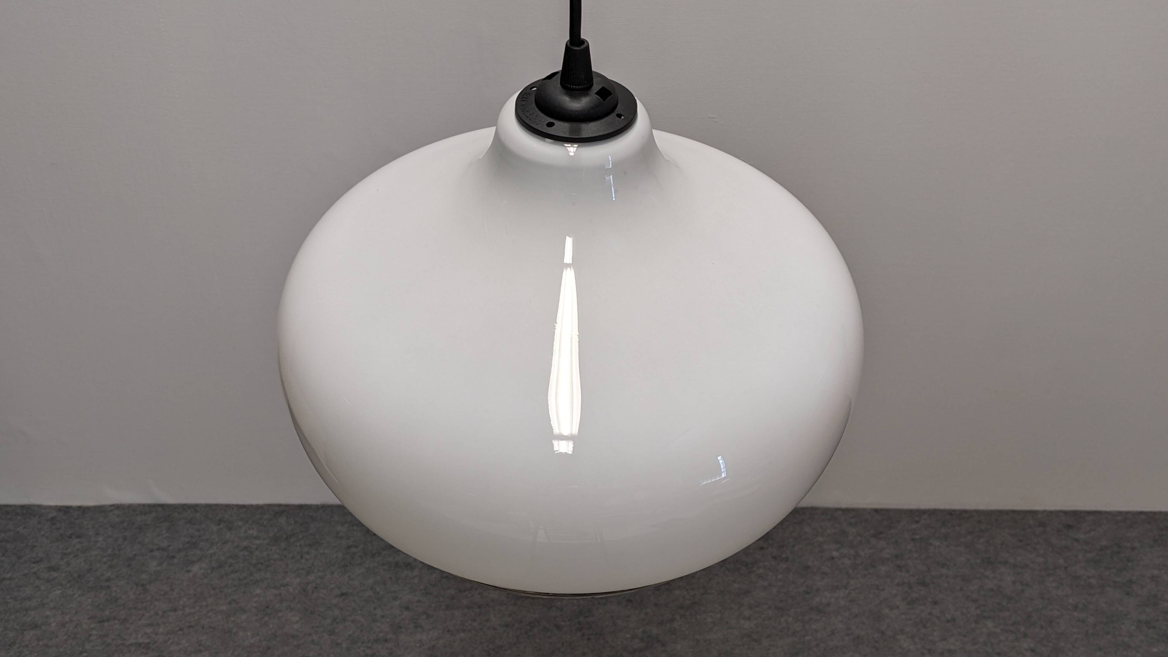 Suspension water drop in white opaline, France around 1970.