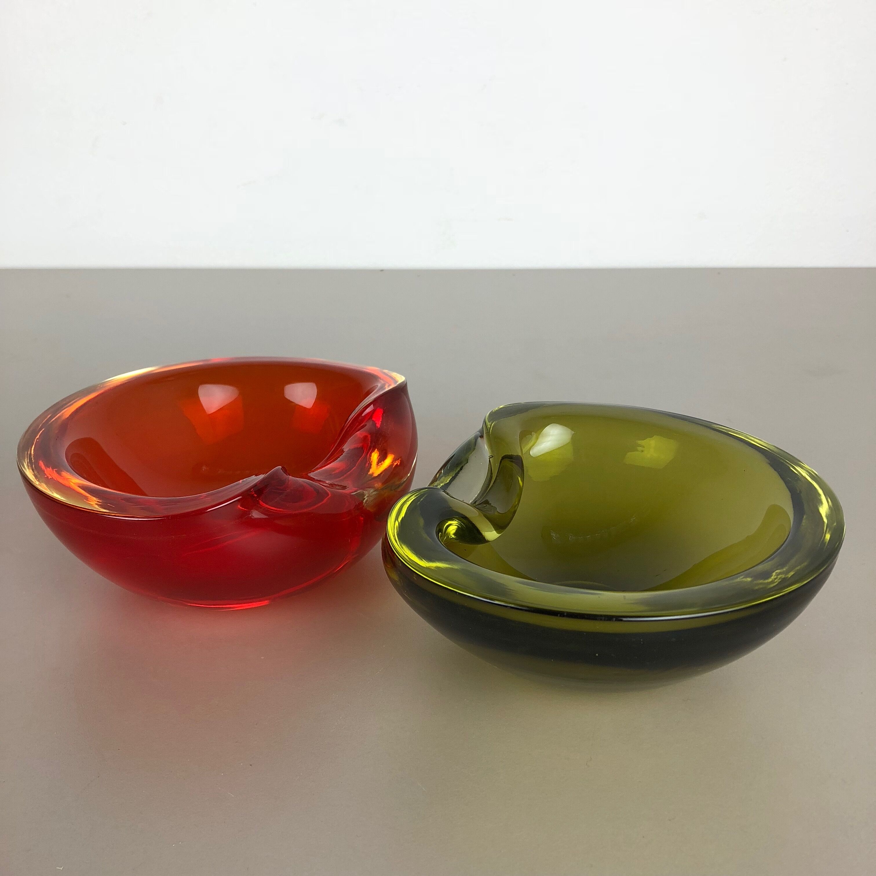 Murano Sommerso glass shell bowls Cenedese Vetri, 1960s