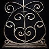 Pairede lamps cast