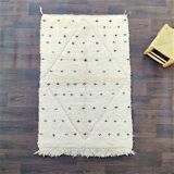 Berber carpet black peas and white diamond