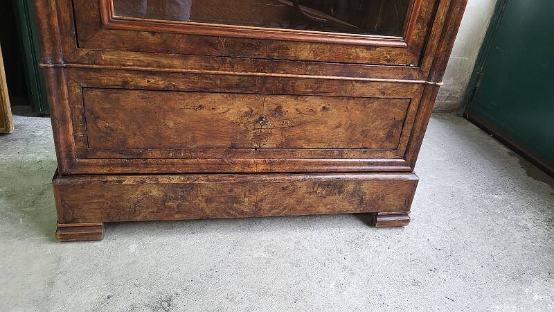 19th Century Walnut Library Display Cabinet with 1 Door