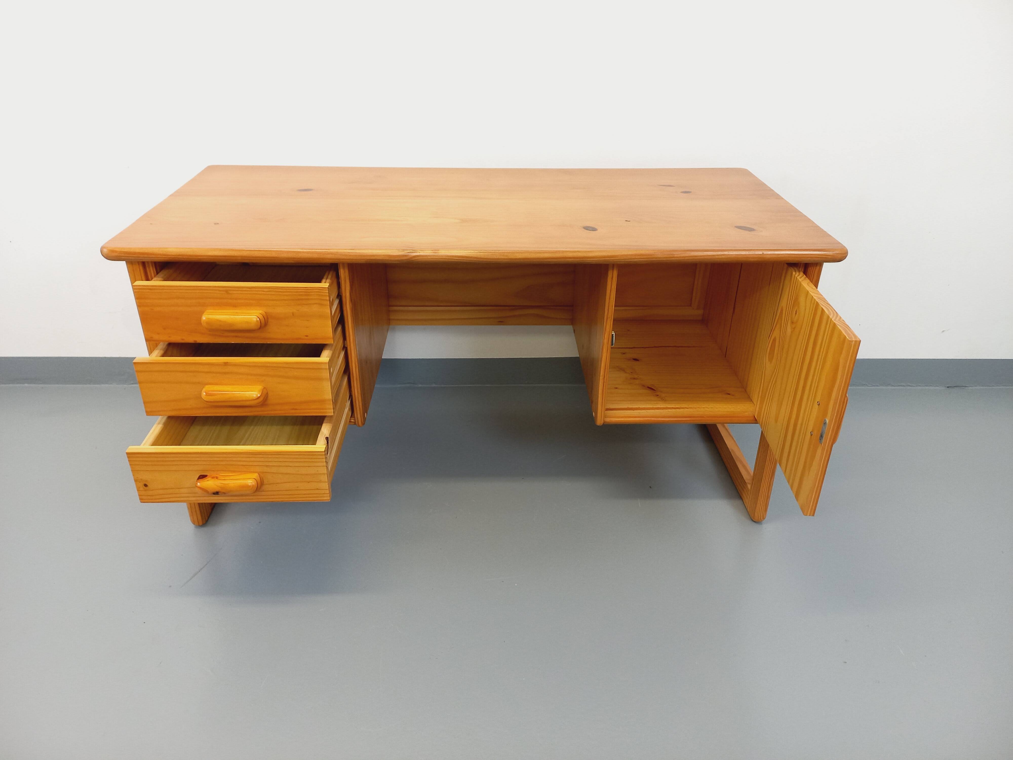 Vintage sled leg pine executive desk from the 60s-70s