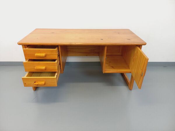 Bureau de direction pieds traîneau vintage en pin des années 60 70