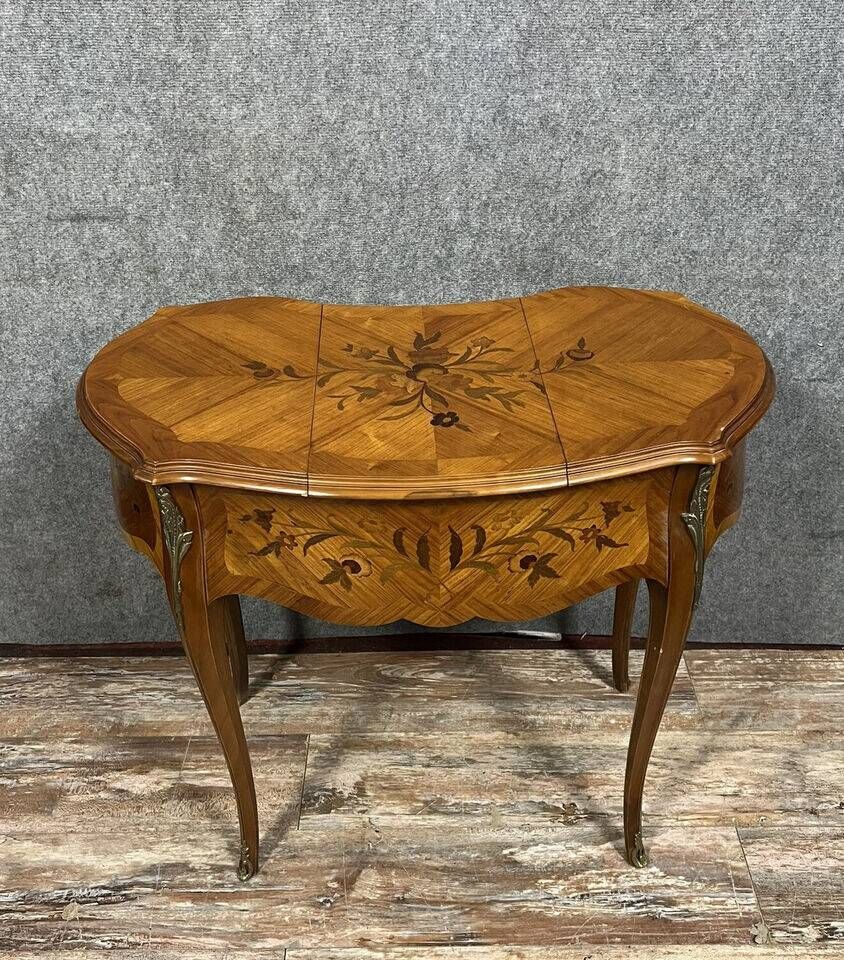Louis XV style dressing table in "kidney" shape in rosewood decorated with marquetry flowers