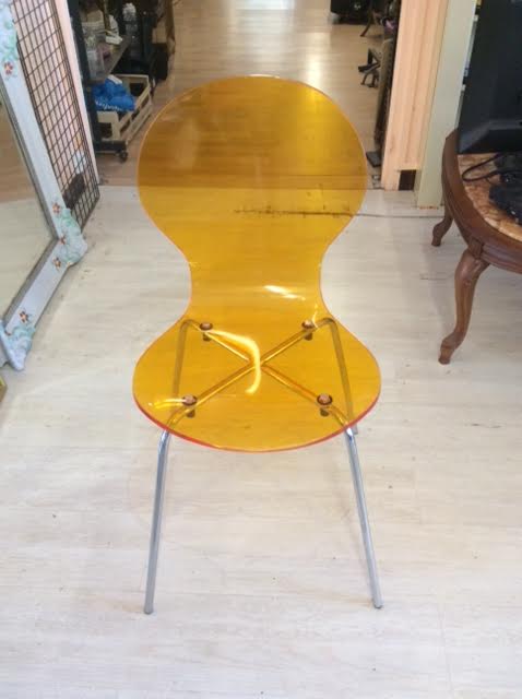 Polycarbonate chair and chrome legs