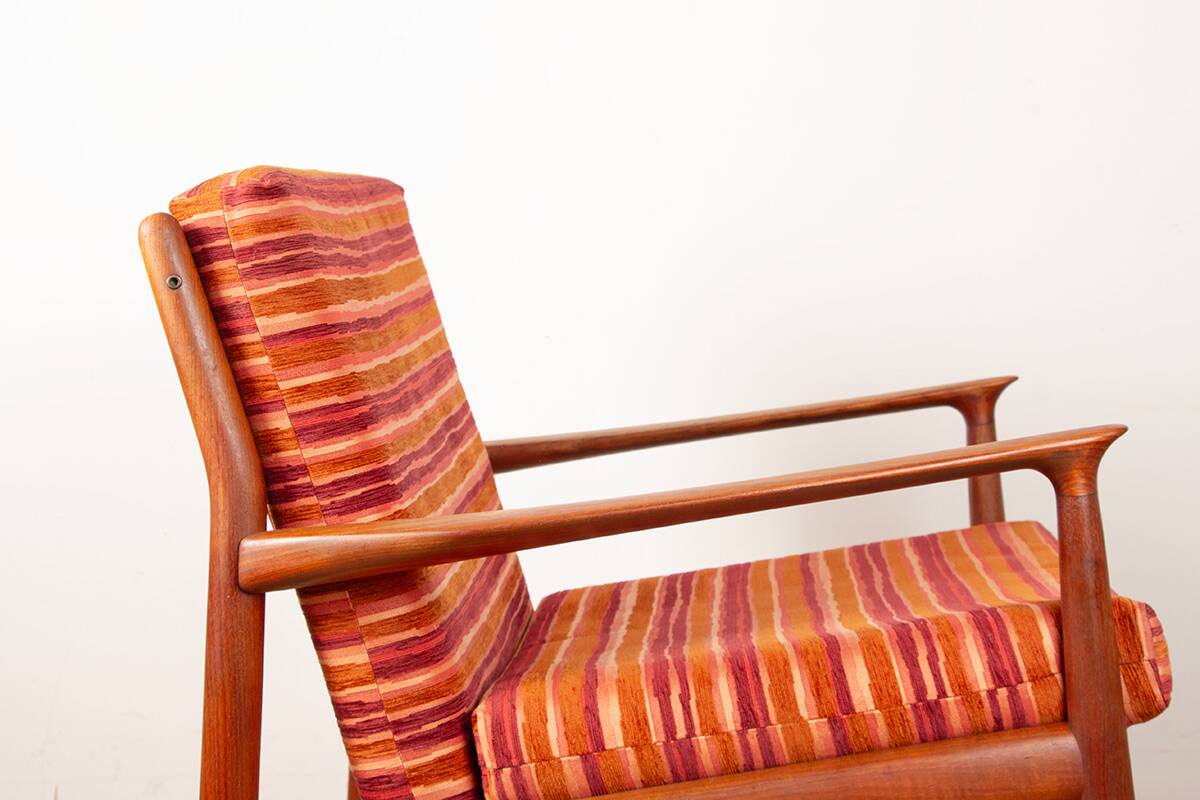 Pair of Danish armchairs in solid teak and fabric, Svend Aage Eriksen 1960.