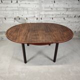 Round table with extension