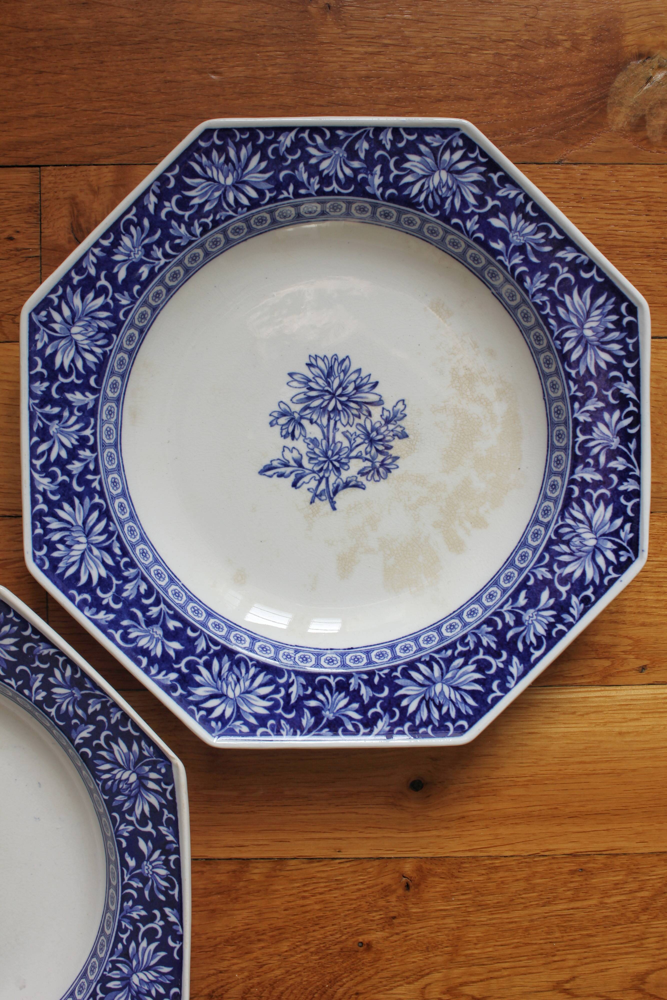 2 octagonal semi-deep plates, English ironstone "Chrysanthemum" Minton