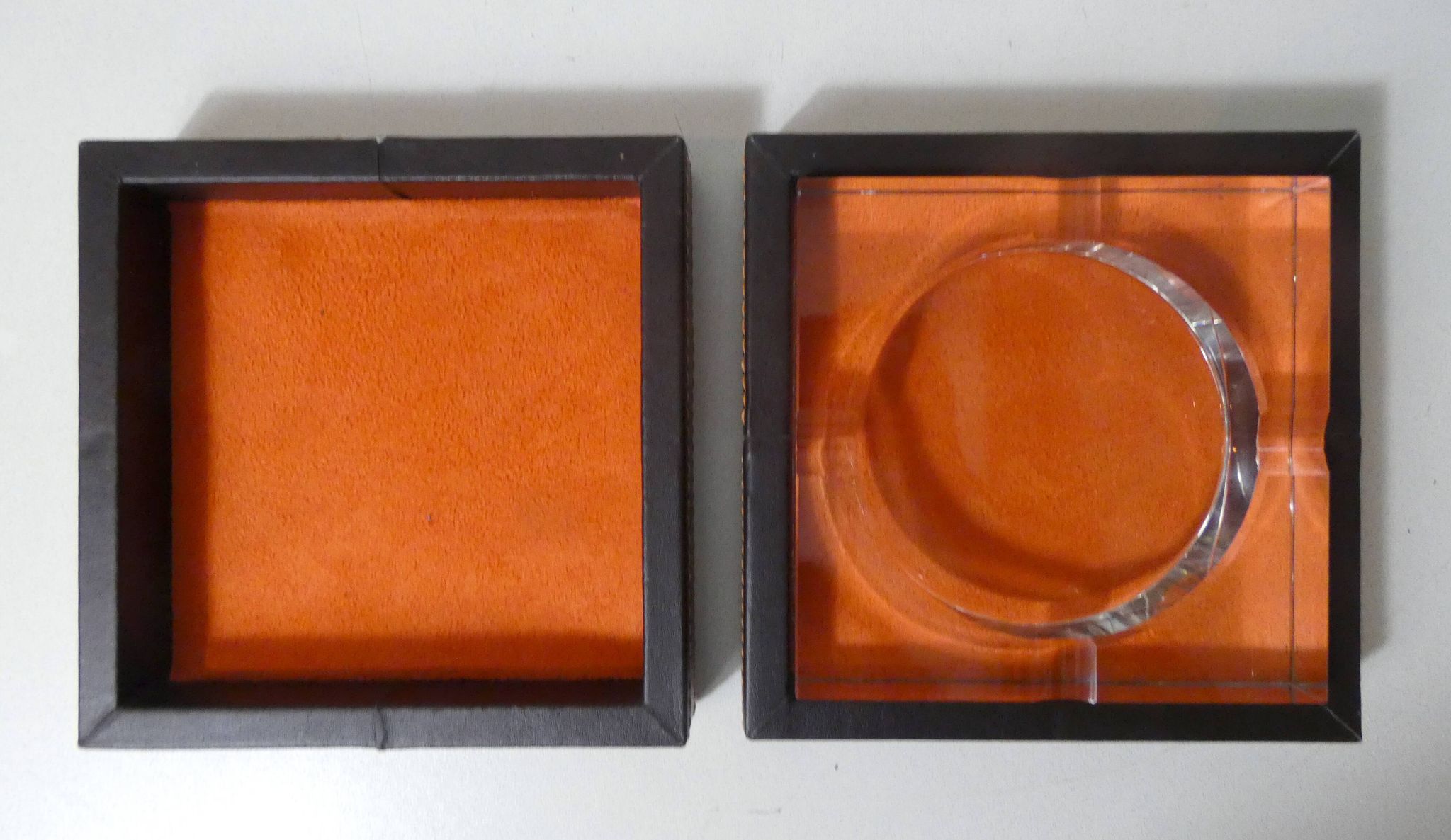 Coffret cendrier en verre et cuir vintage