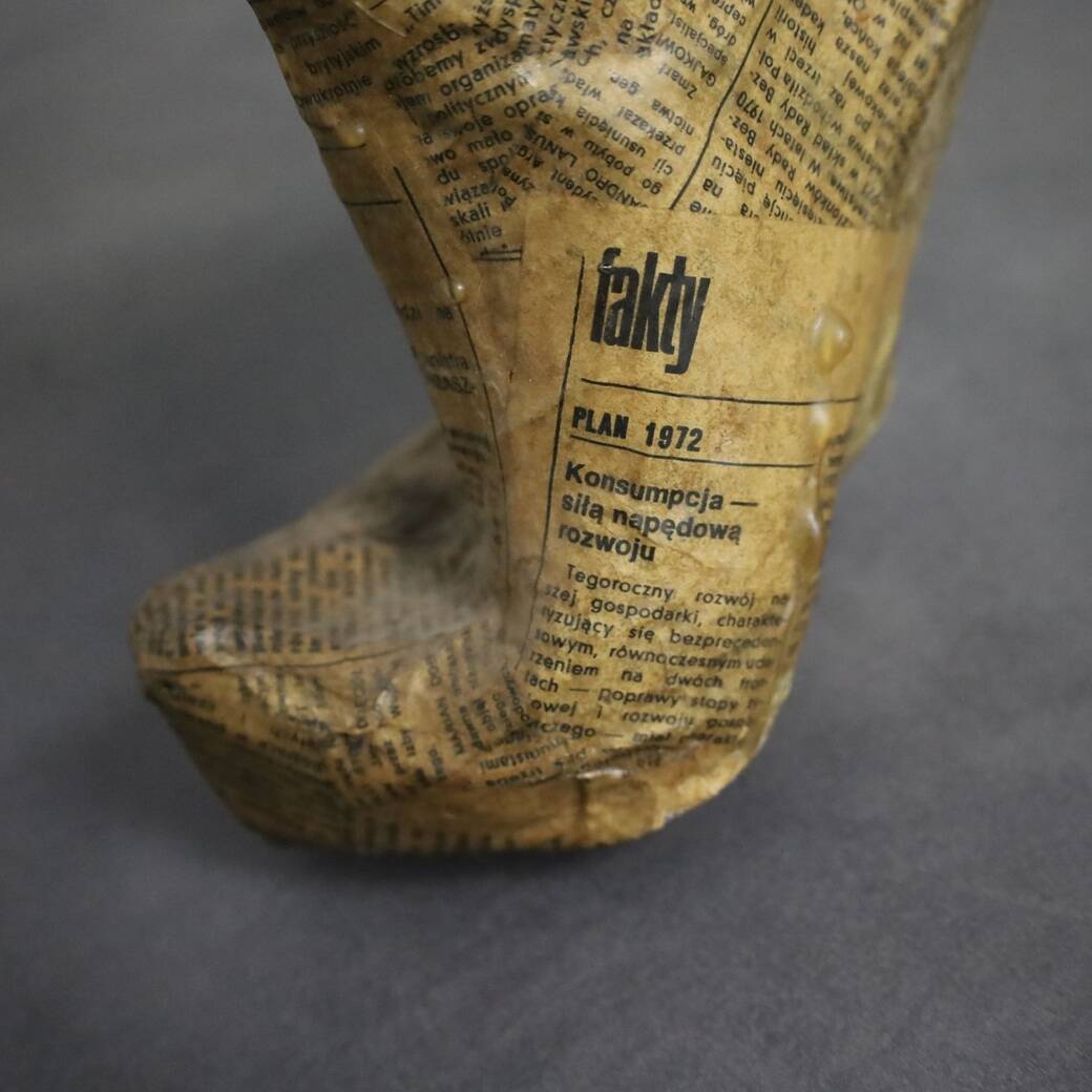 Life-size sculpture “Running Figure” by Karol Broniatowski, 1972