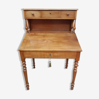 Writing desk with pediment