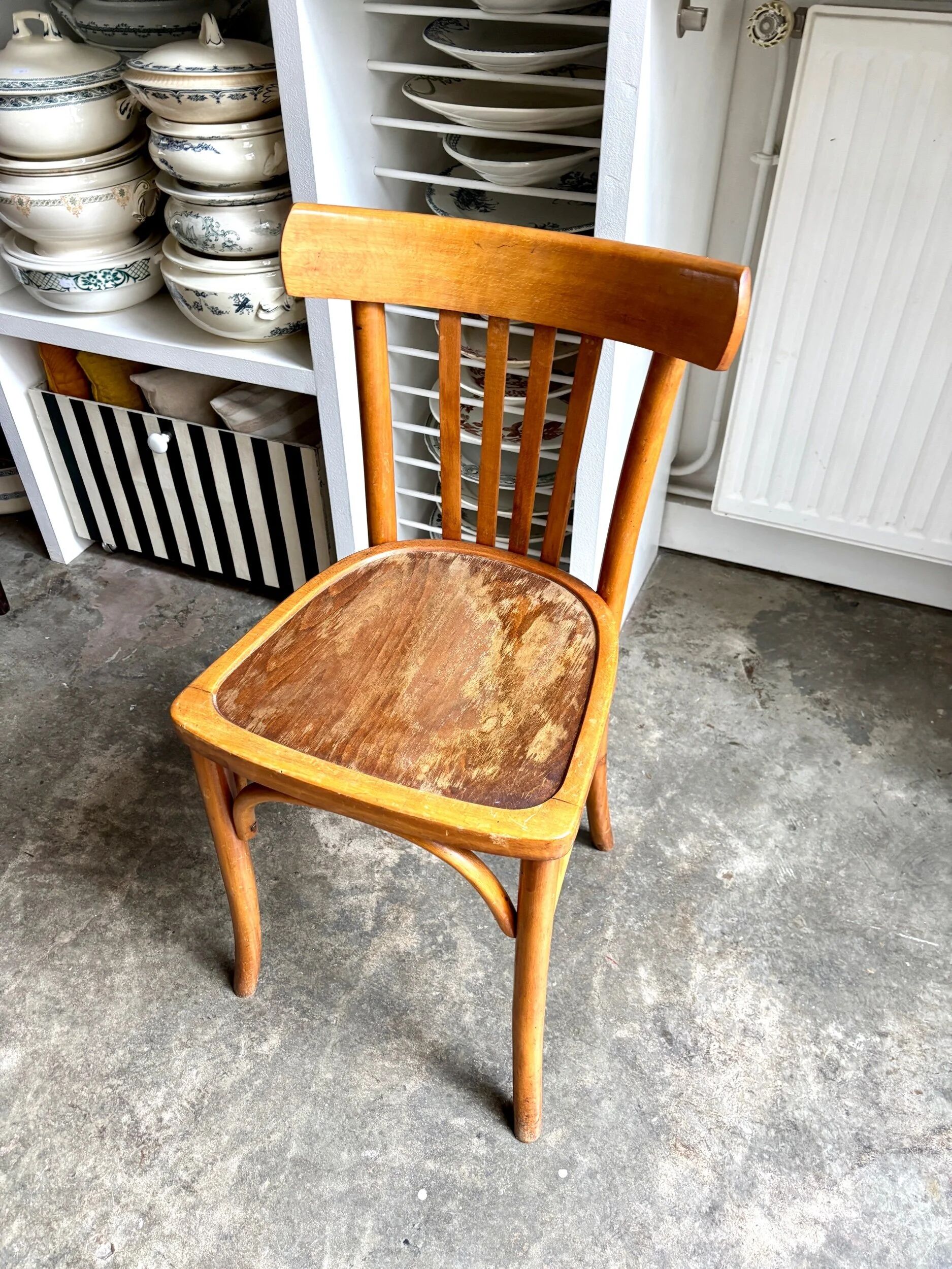 Luterma bistro chair in bent beech wood