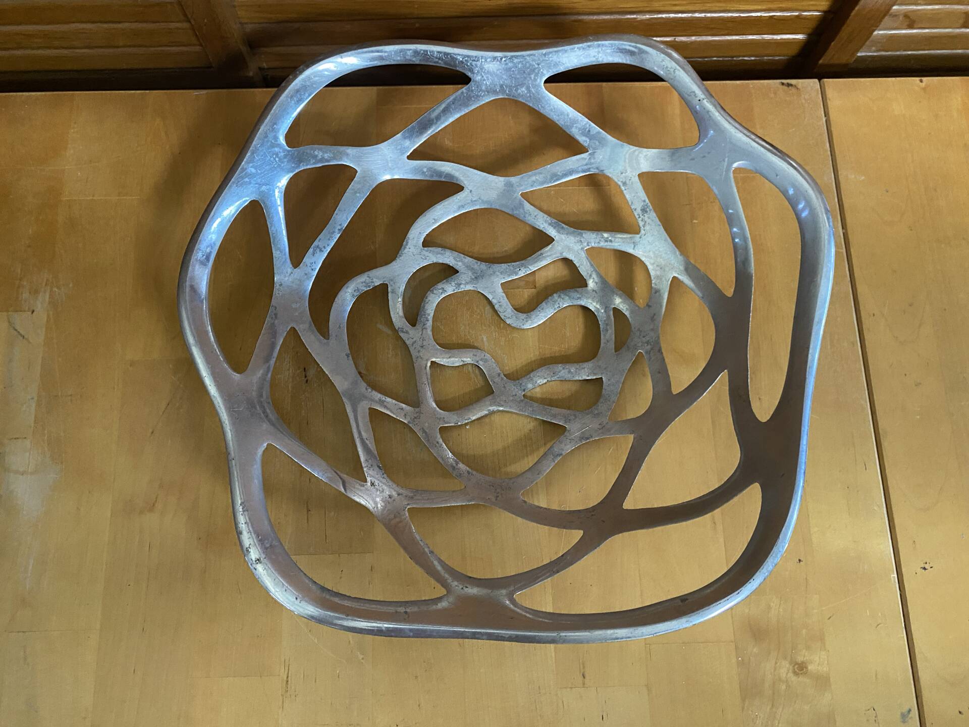 Vintage Style Aluminium Centrepiece Bowl #E406