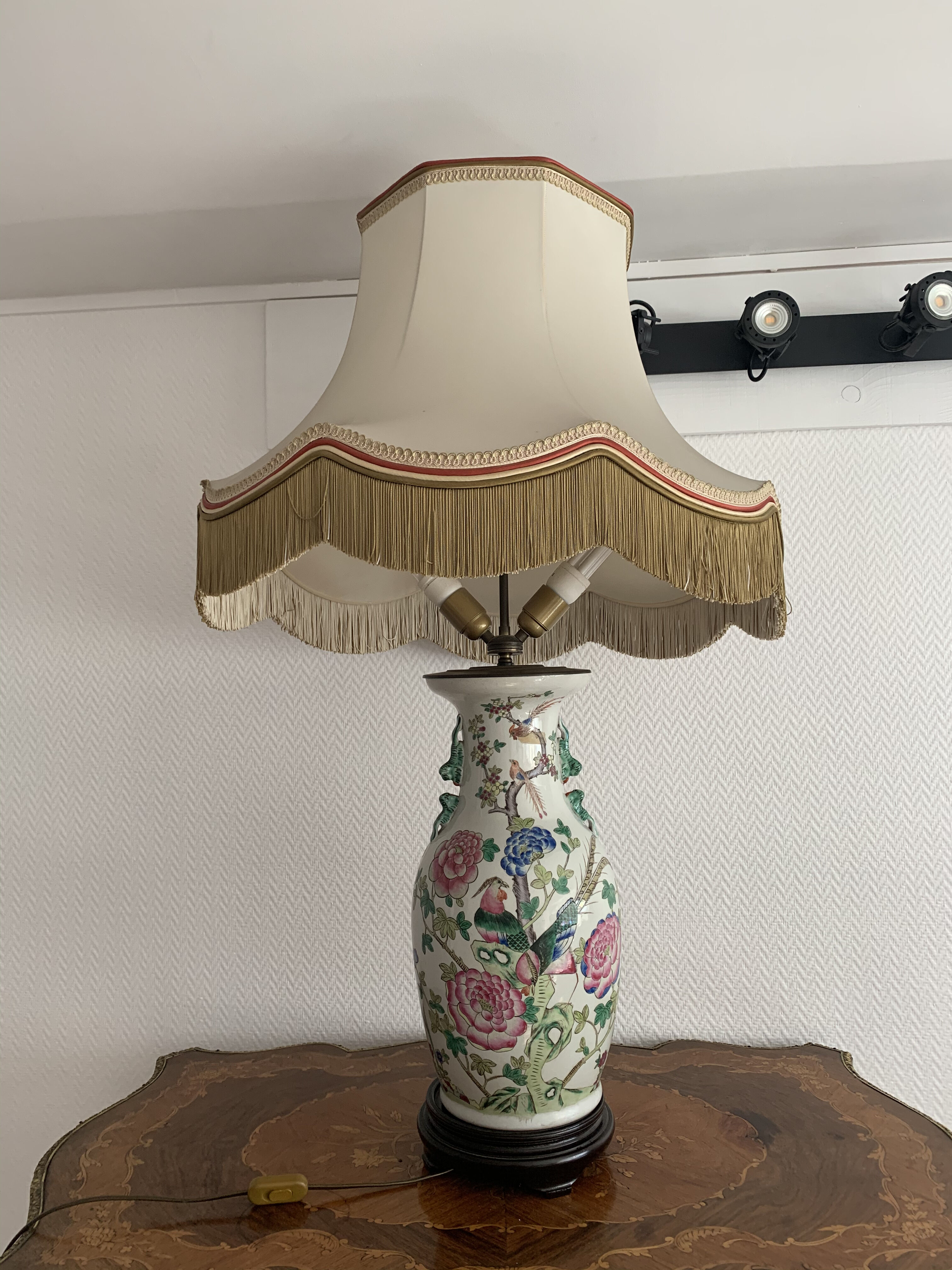Vintage Chinese lamp