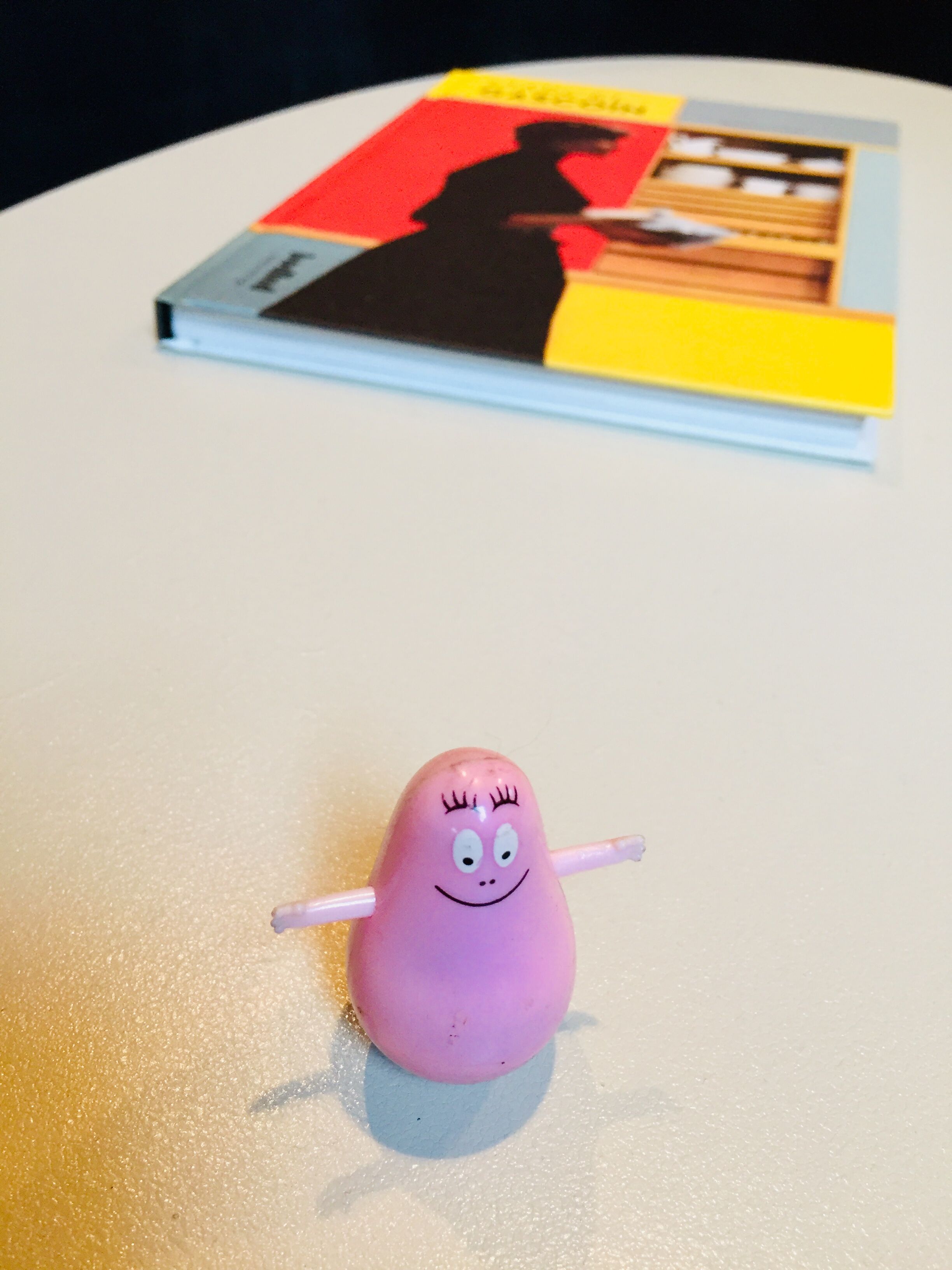 Coffee table "Haricot" compass feet