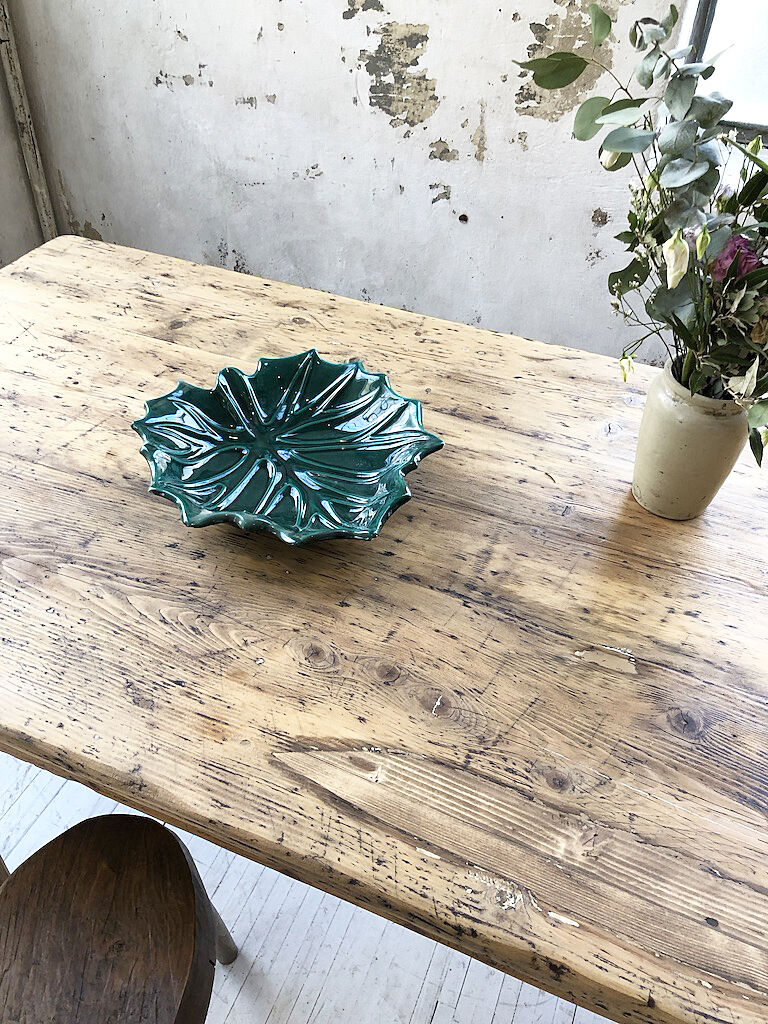 Vallauris green ceramic leaf dish