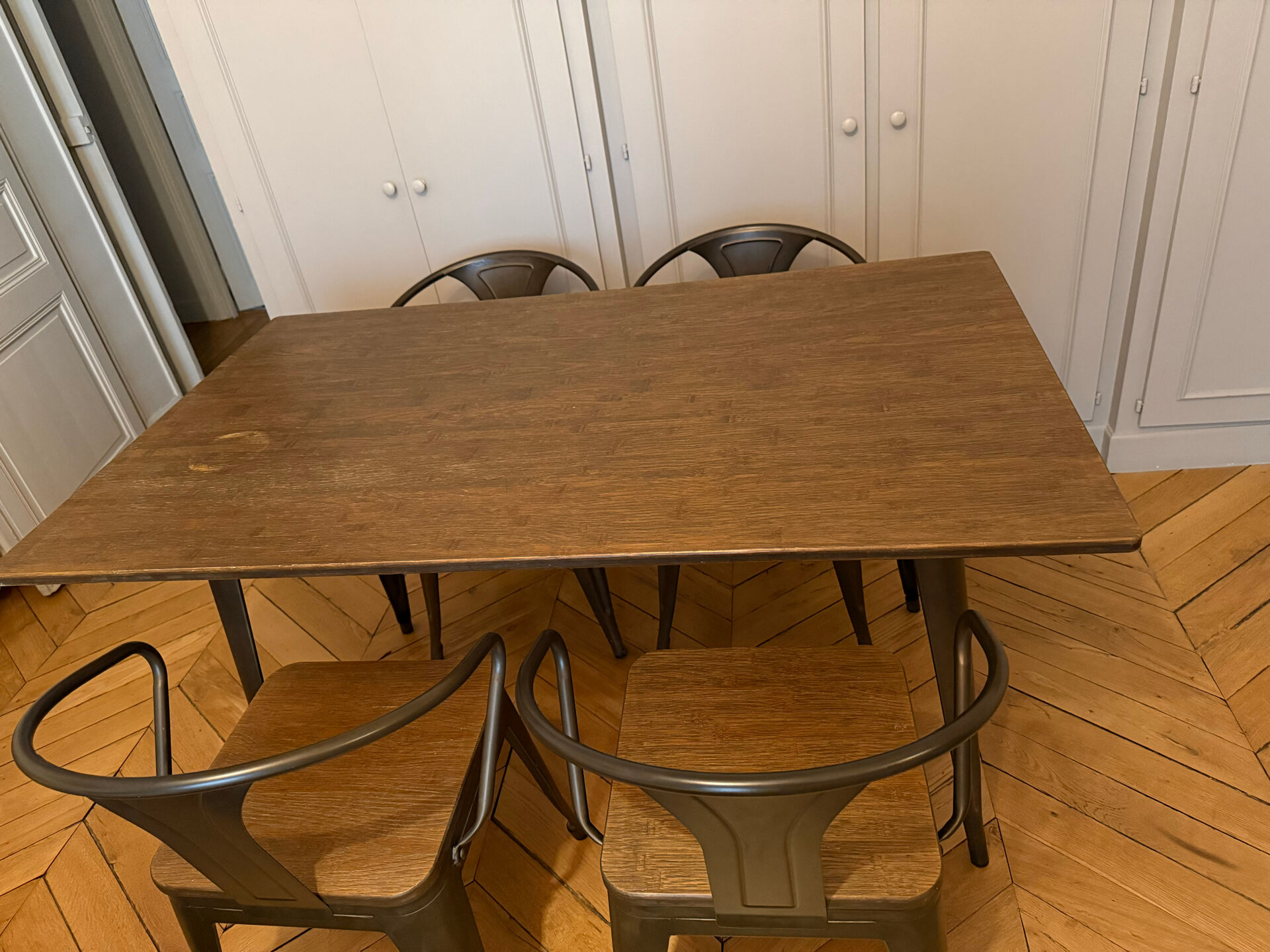 Dining table and 4 chairs