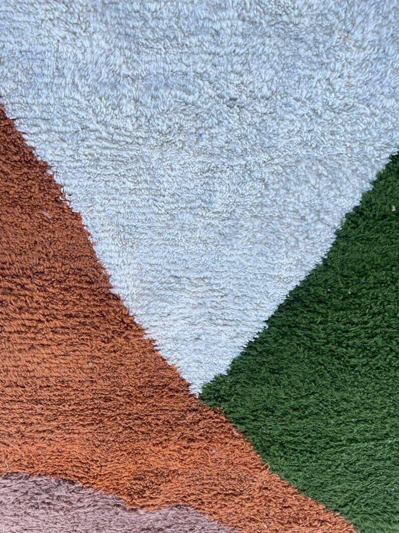 Handwoven wool Berber rug size 1.5/2.5 m