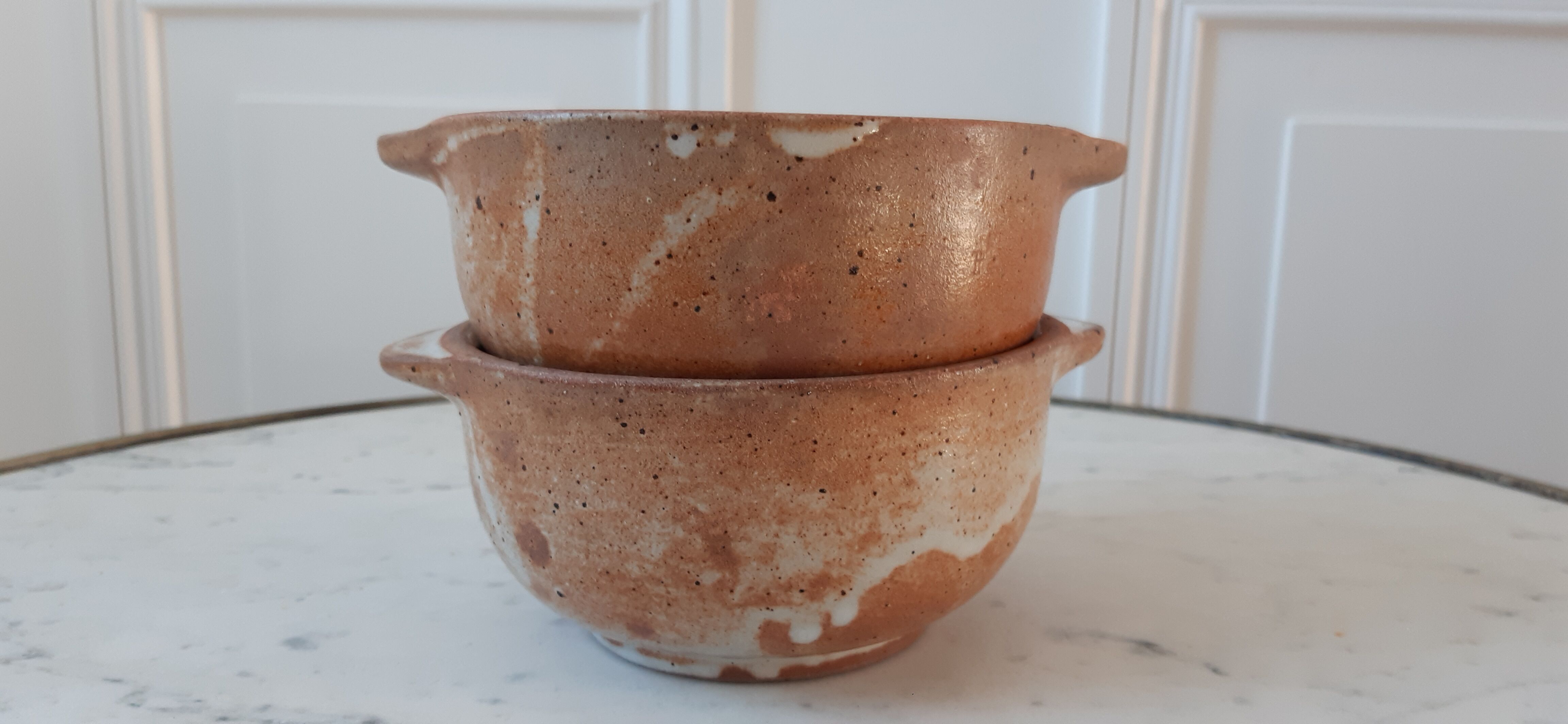 Duo of ear bowls in artisanal sandstone 70s