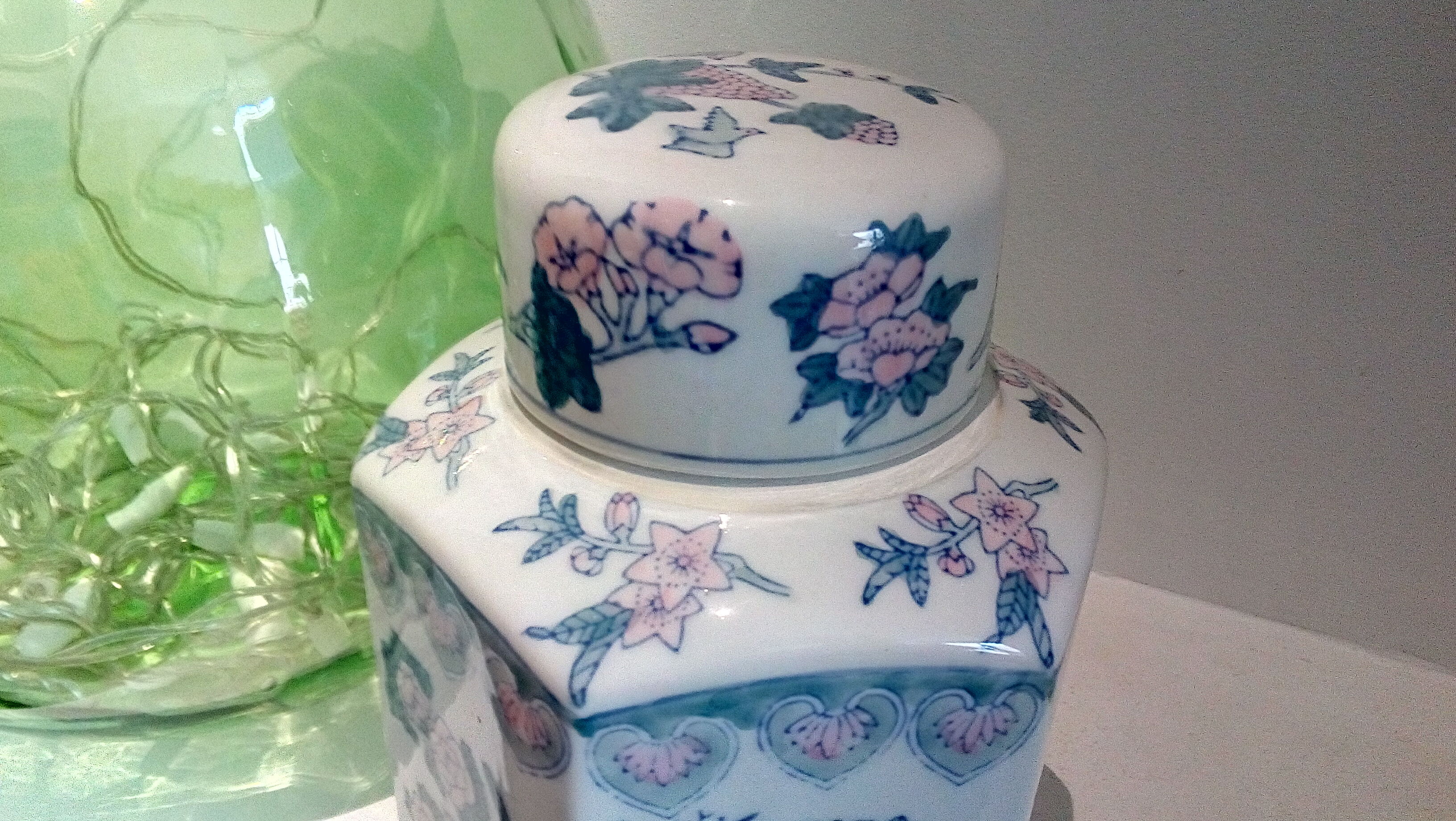 Ceramic tea box