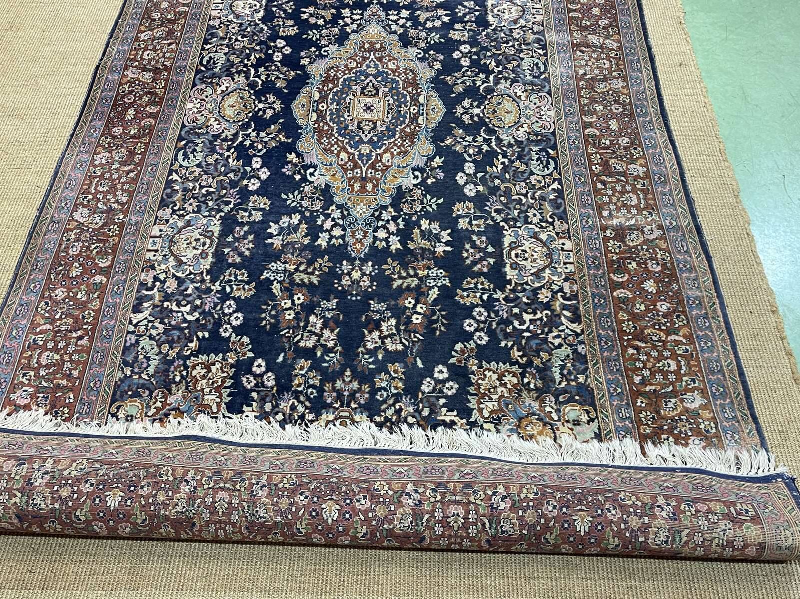 Handmade wool Iranian carpet - 2.45m x 1.40m