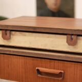 Paire de tables de nuits murales en teck