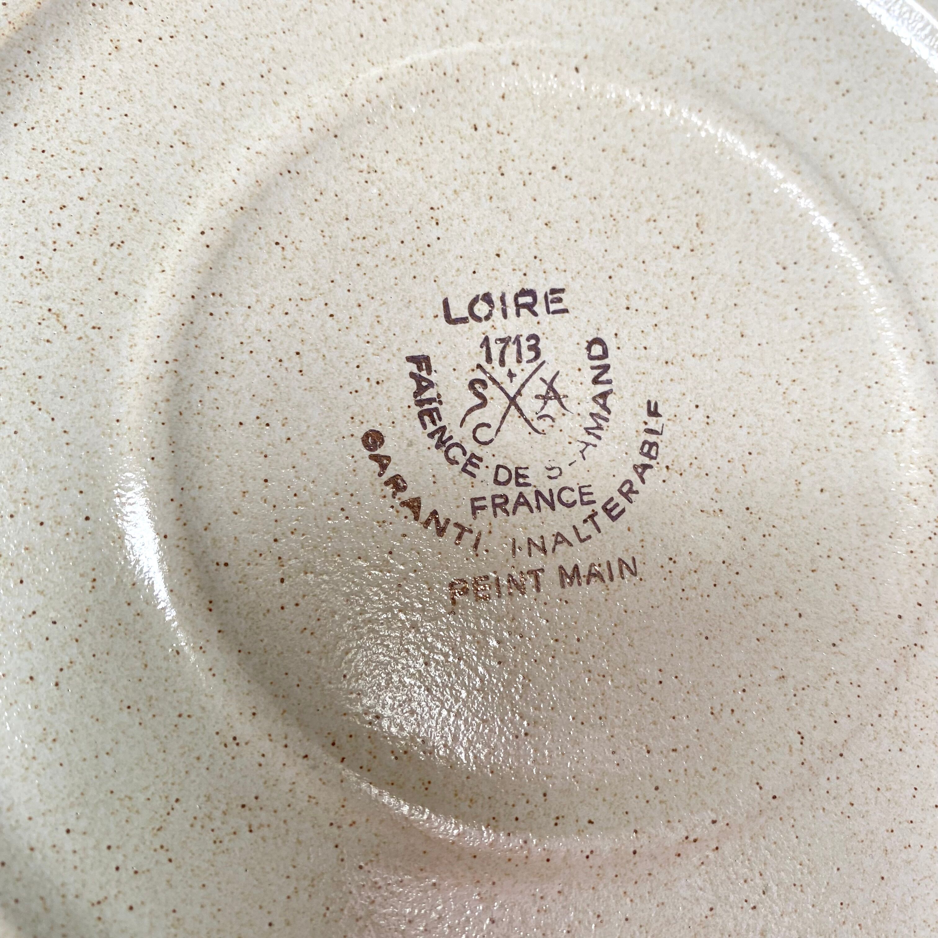 Flat plates in vintage sandstone Saint Amand