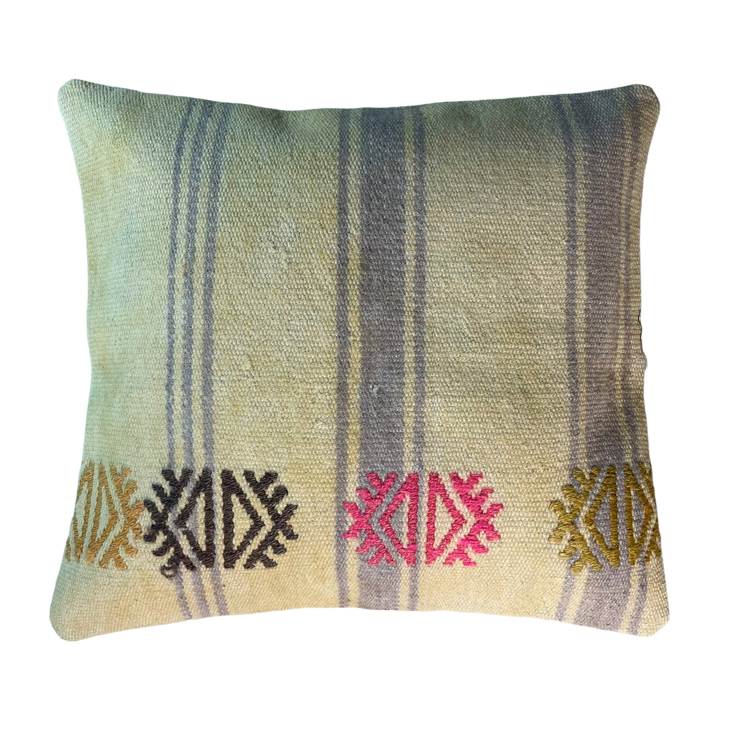 Vintage turkish kilim cushion cover , 40 x 40 cm