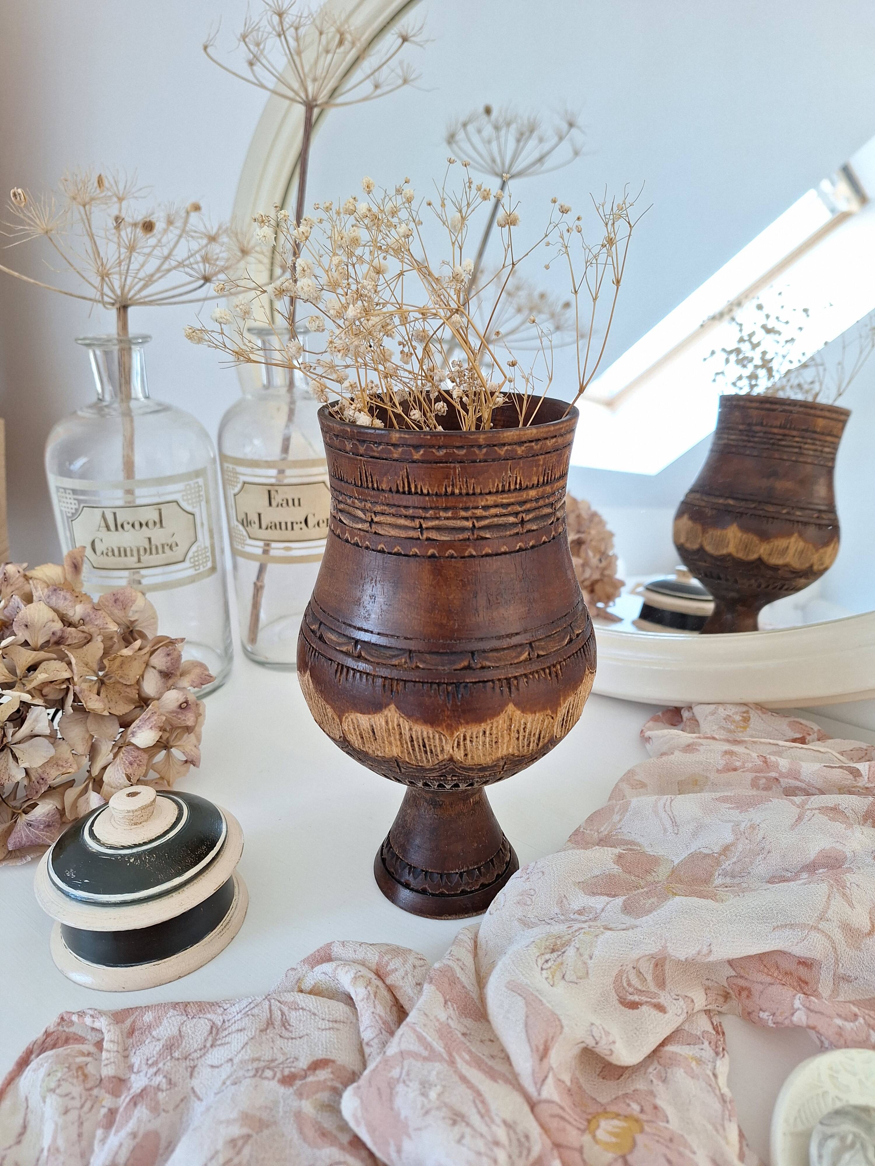 Carved wooden bowl/vase