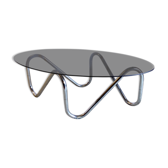 Table basse chromée et verre fumé – années 70