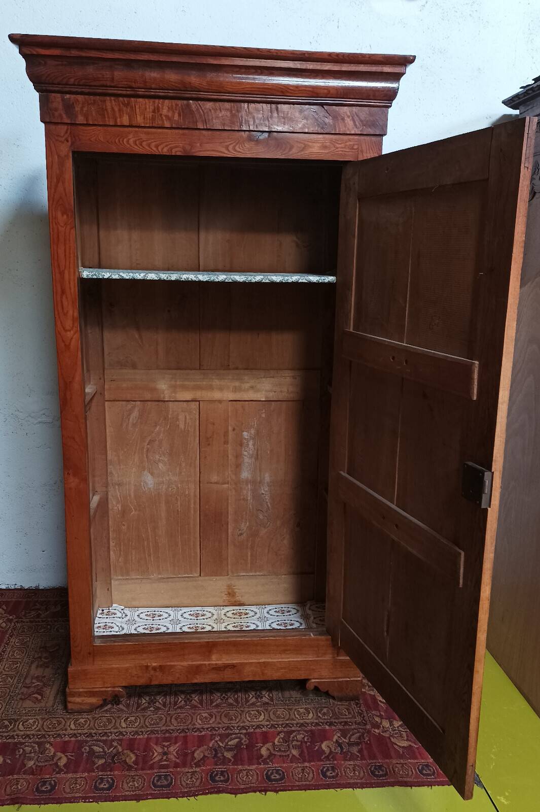 Louis Philippe oak single-door wardrobe
